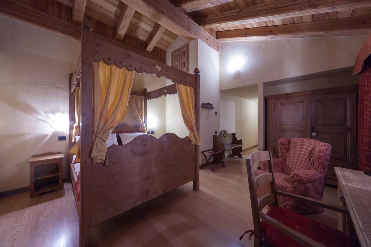 Hotel Maison Saint Jean Courmayeur Bagian luar foto