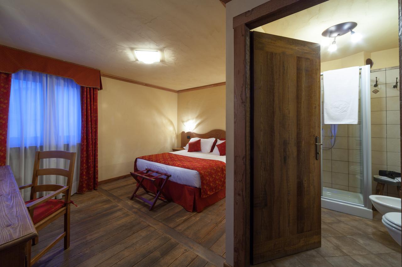 Hotel Maison Saint Jean Courmayeur Bagian luar foto
